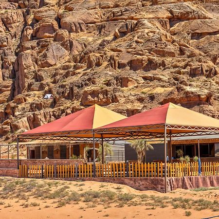 Wadi Rum Sunset Camp Ngoại thất bức ảnh