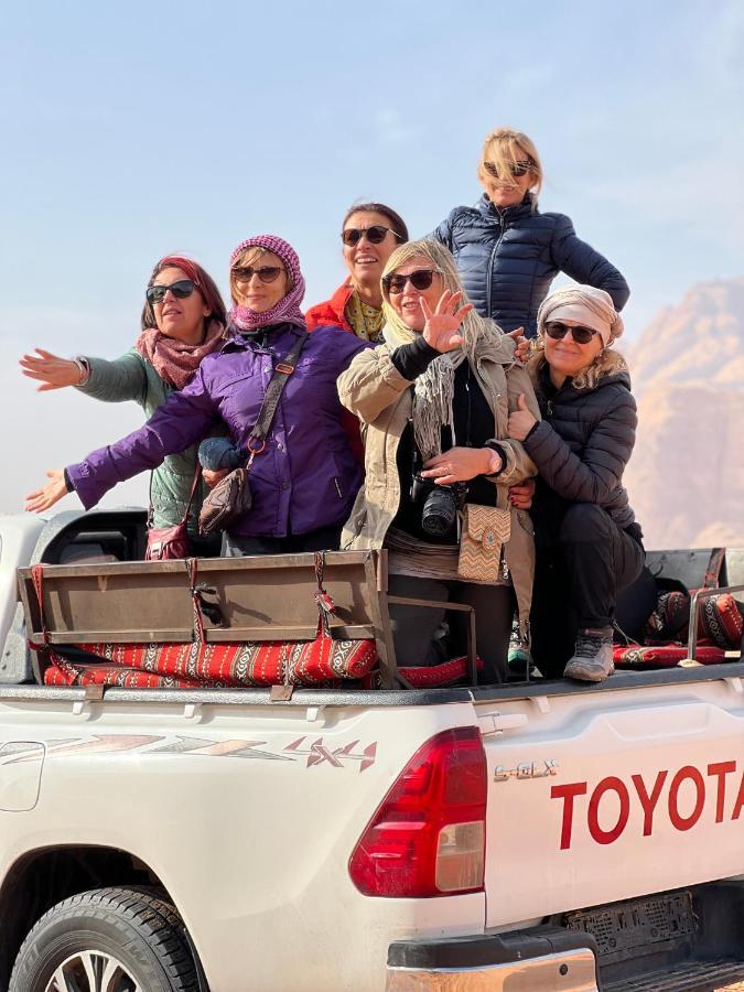 Wadi Rum Sunset Camp Ngoại thất bức ảnh