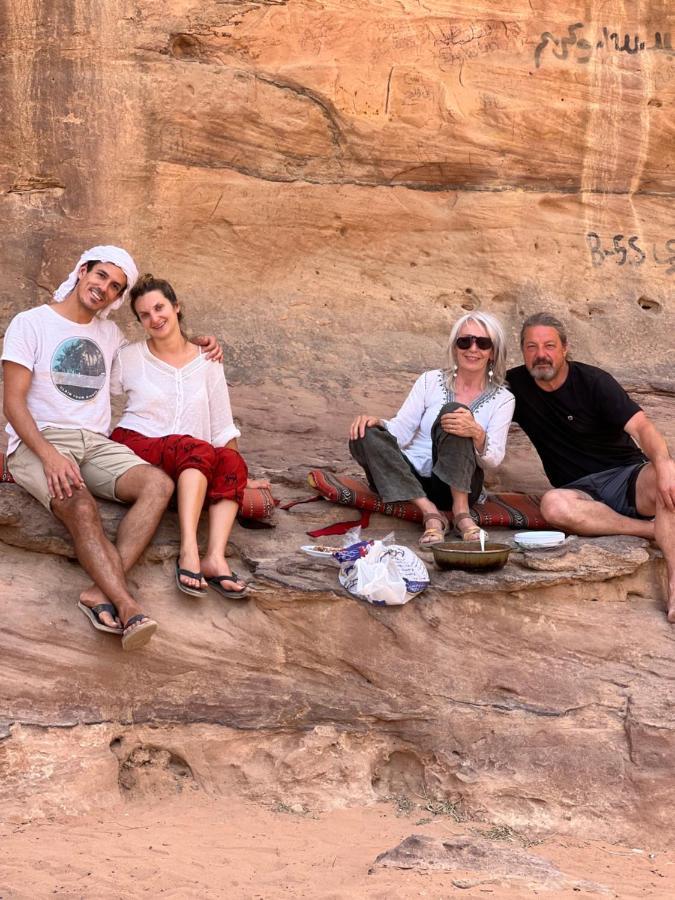 Wadi Rum Sunset Camp Ngoại thất bức ảnh