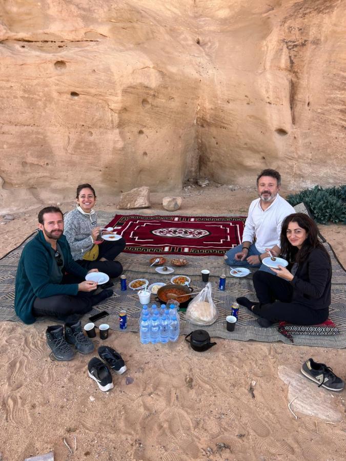 Wadi Rum Sunset Camp Ngoại thất bức ảnh