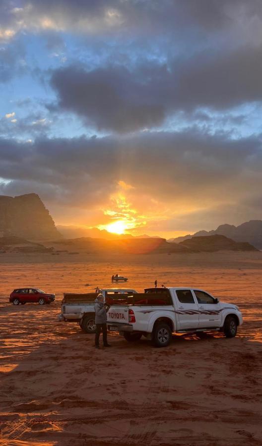 Wadi Rum Sunset Camp Ngoại thất bức ảnh