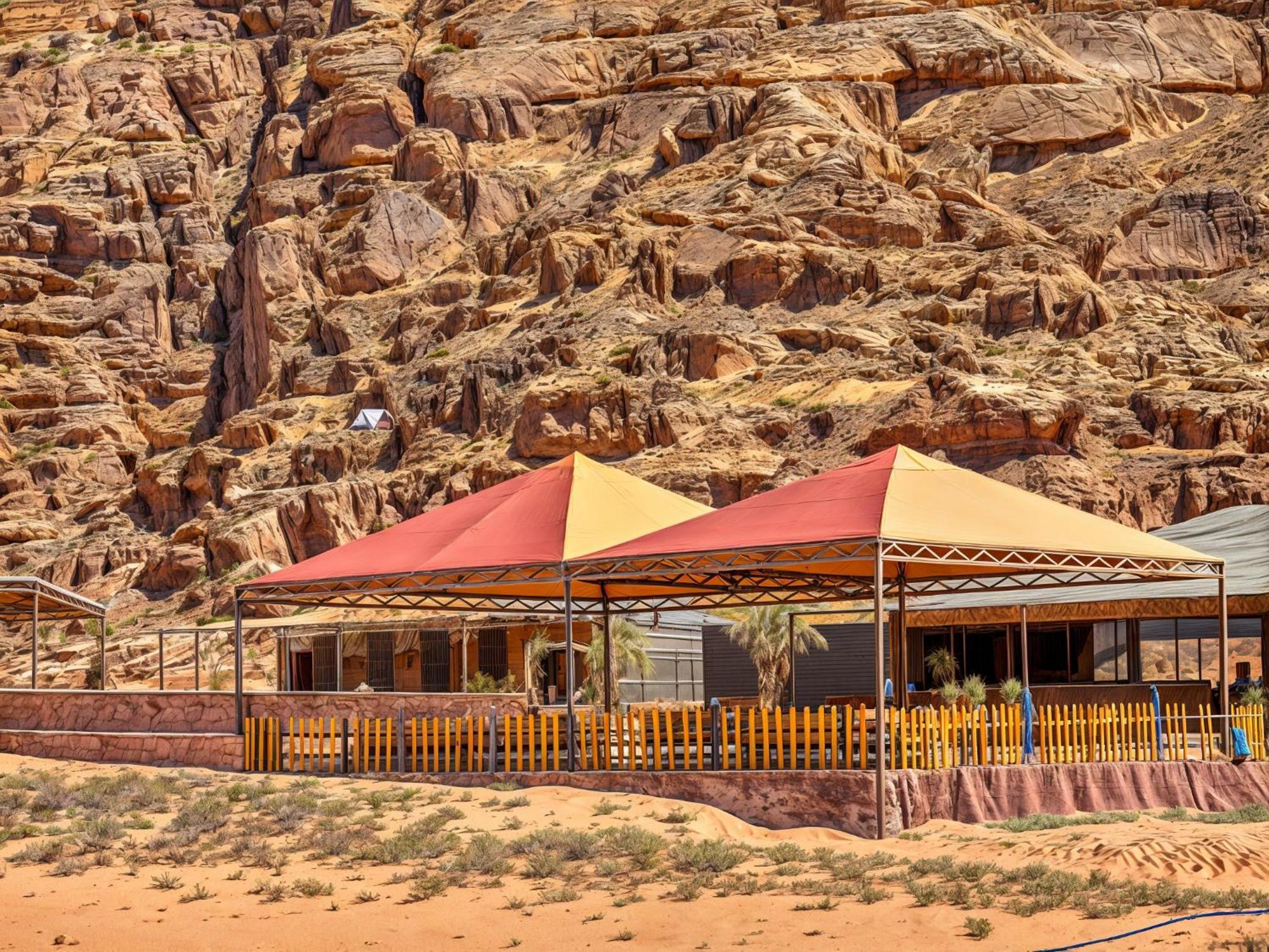 Wadi Rum Sunset Camp Ngoại thất bức ảnh