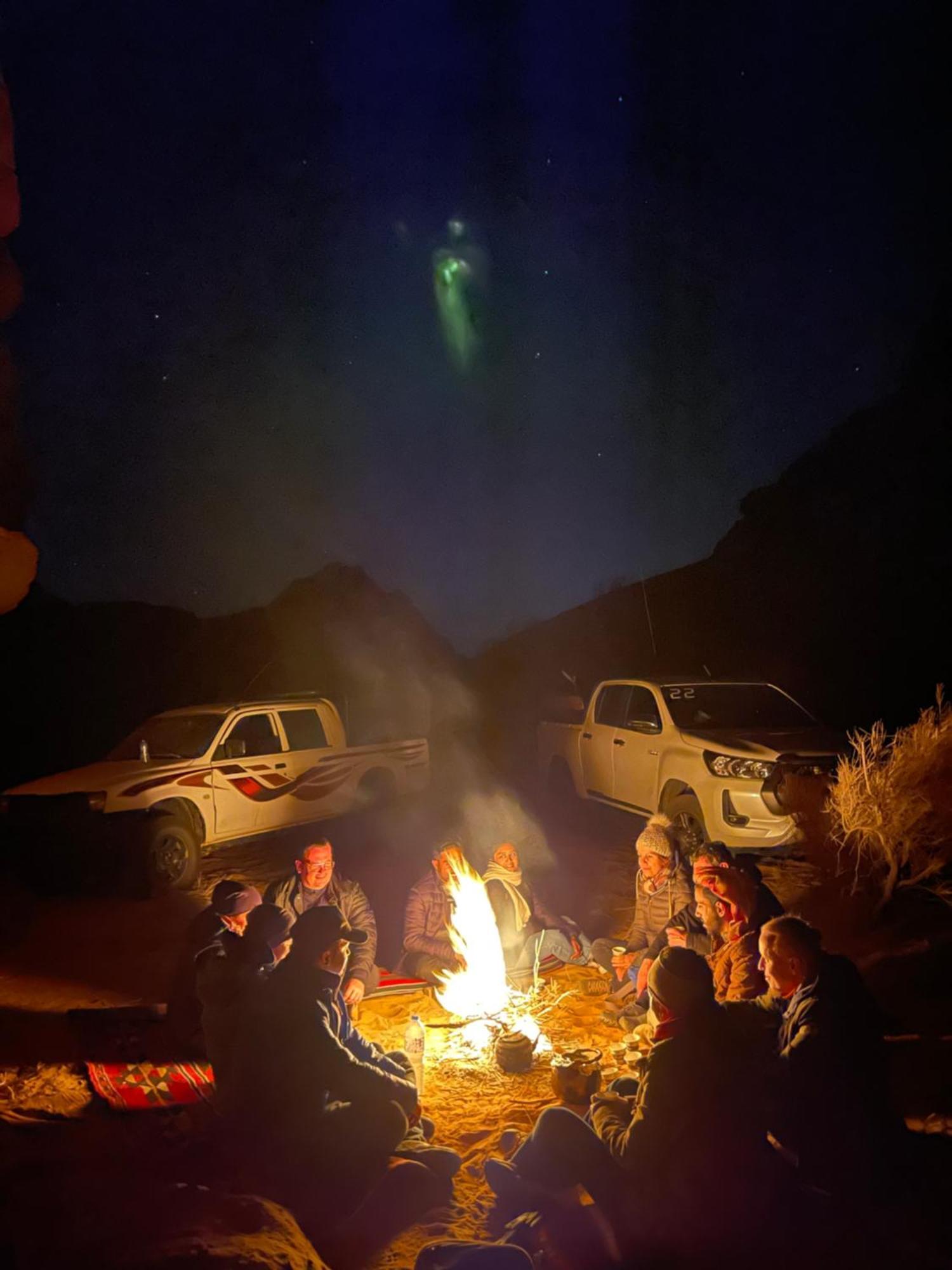 Wadi Rum Sunset Camp Ngoại thất bức ảnh